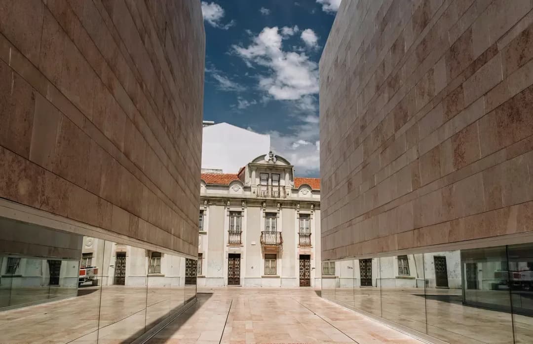 Portugal immigration lawyer: Costs, timelines, and Visa support